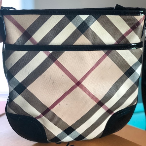 Burberry Crossbody with Matching Wallet - Picture 2 of 7